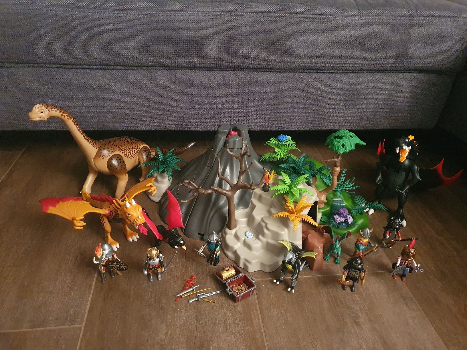 Playmobil Giocattoli: Playmobil Drachen Vulkan mit Funktion – Usato da Fahrweid venduto da Putzlina 1