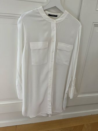 Lange weiße kragenlose Bluse von Someday