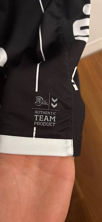 Maillots de corps & Pantalons: THW KIEL Handball Trikot Gr L – D'occasion à Lenzburg par benuzerflorian 1