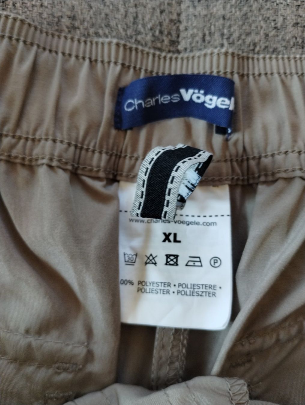 Pantaloni: Short Charles Vögele XL – Nuovo e nell'imballaggio originale da Lausanne venduto da Martinucci 1