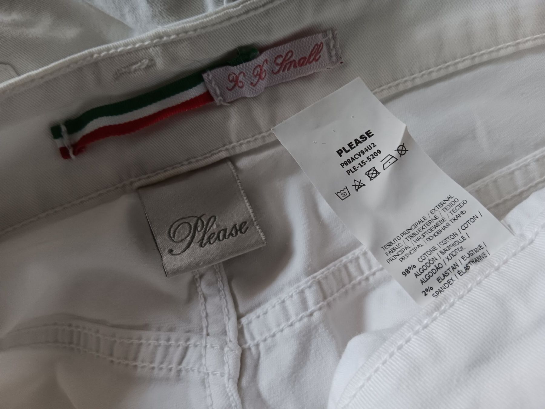 Please Jeans Jeans: PLEASE Short P88 taille / Grosse XXS – Usato da Cossonay-ville venduto da Super-Price-Quality 5