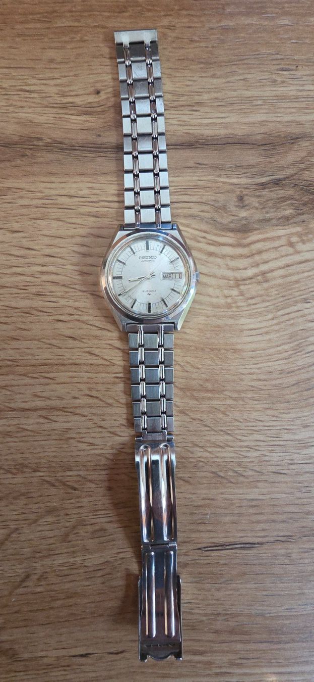 Seiko Montres: Montre  " Seiko " – D'occasion à Moléson-s-Gruyères par inf_8z6n 1