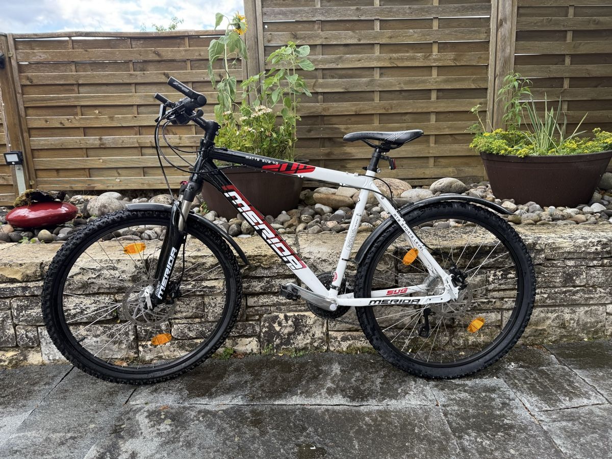 Merida Velos: Vélo VTT Merida SUB 40 t.54 – Gebraucht aus Biel/Bienne von Seelandais_