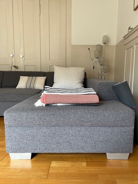 Interio Sofas: Design-Sofa mit Liege - stillvoll & bequem – D'occasion à Zürich par 5352petra 1