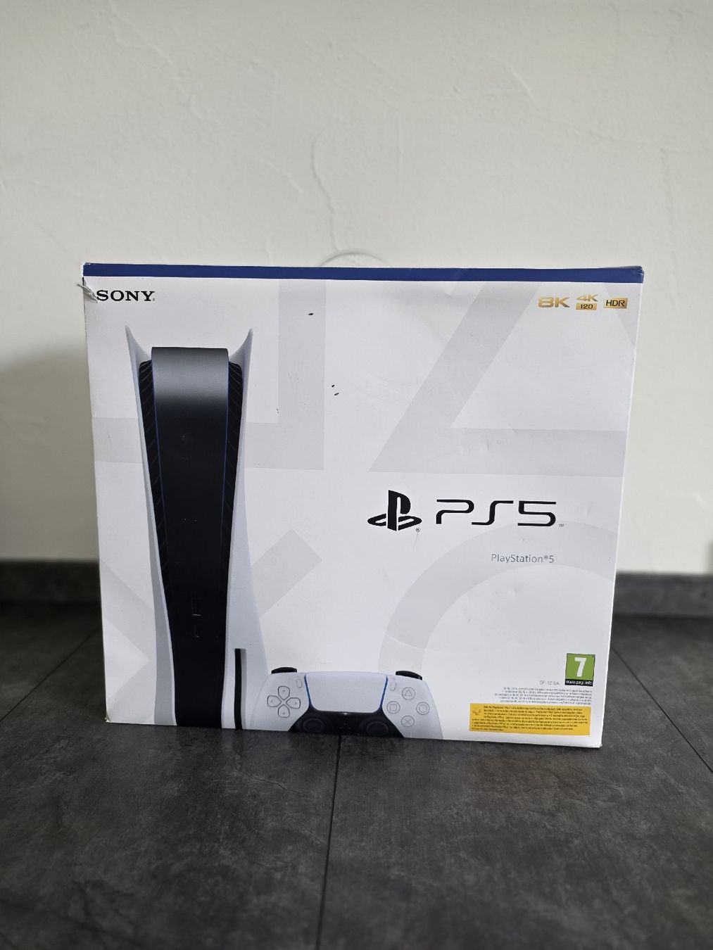 Sony Konsolen: PS5 825GB + 2TB SSD Karte mit 2 Controllern – Neu (gemäss Beschreibung) aus Wallisellen von Cihad02 1