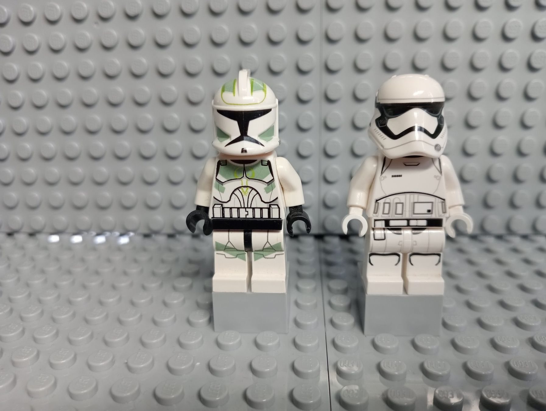 Lego Jeux de construction: Lego Star Wars - Clone Trooper - First Order Stormtrooper – Neuf (Voir description) à Arconciel par