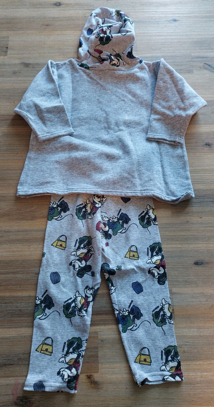 H&M Completi: Mädchen Set Minnie Mouse Grösse 86 von H&M – Usato da Basel venduto da Sinibini86 1