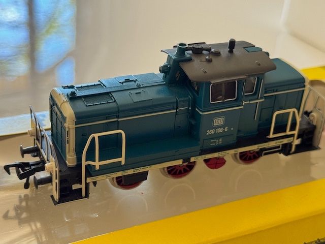 Fleischmann Modelleisenbahnen: Lokomotive BR 260 DB Fleischmann 4227 HO – Gebraucht aus Clarens von toutrouge 2