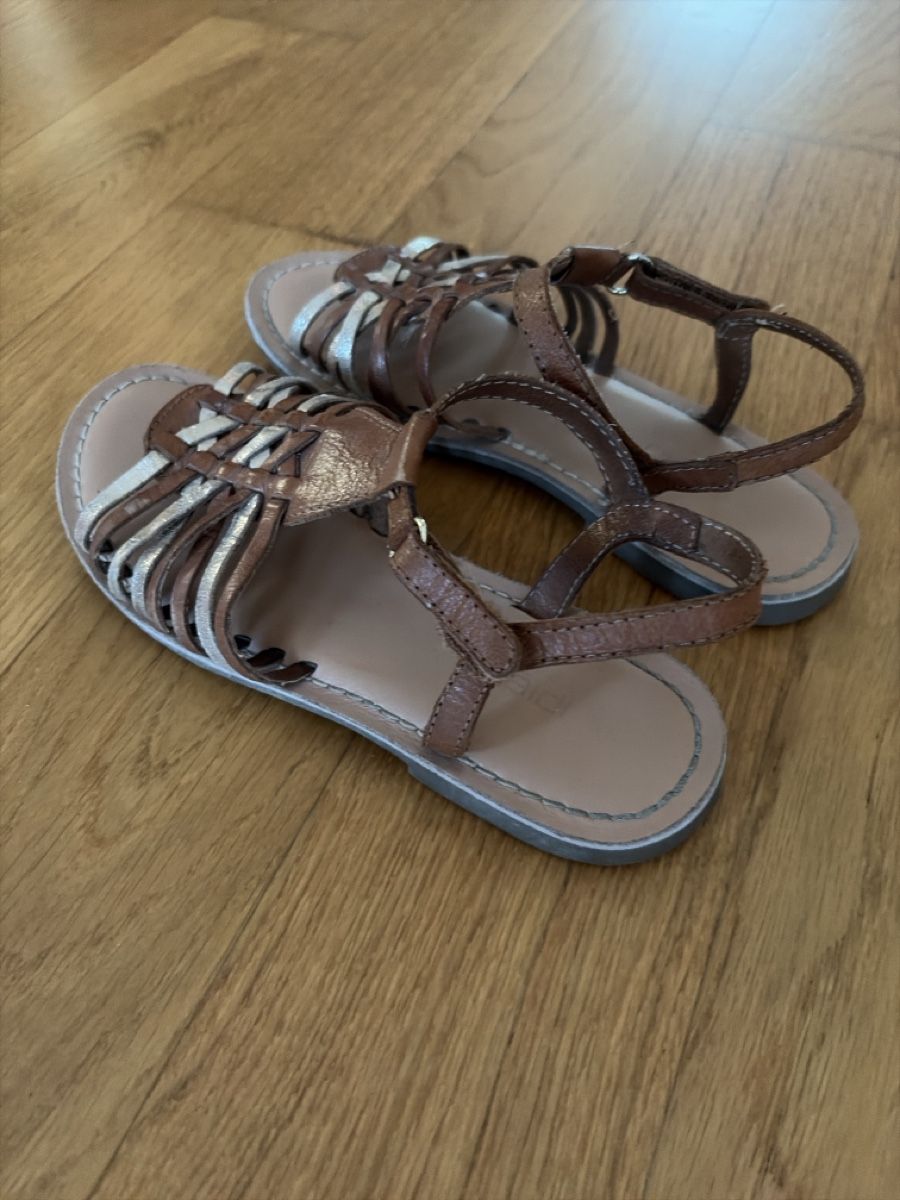 Scarpe per ragazze: Okaidi gr.34 – Usato da Andhausen venduto da bgy_y6xl 2