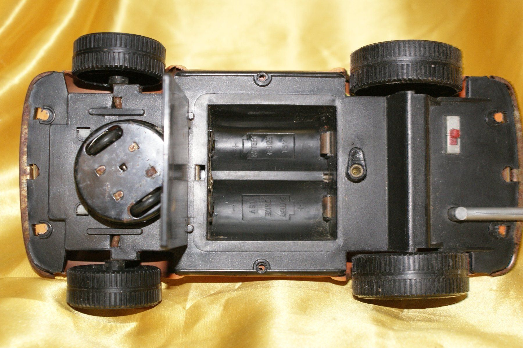 Kit di modellismo & Modellini statici: (62)VW Käfer Blech mit Motor Made Japan – Usato da Buchs AG venduto da schwippschwapp 4