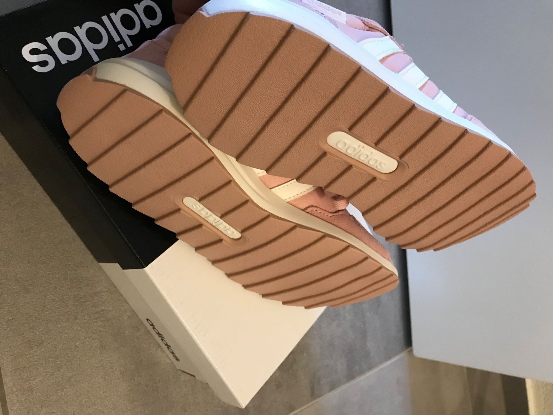 Adidas Schuhe für Mädchen: Adidas Turnschuhe/Sneakers Gr. 36 NEU – Neu und originalverpackt aus Affoltern am Albis von variablend 4