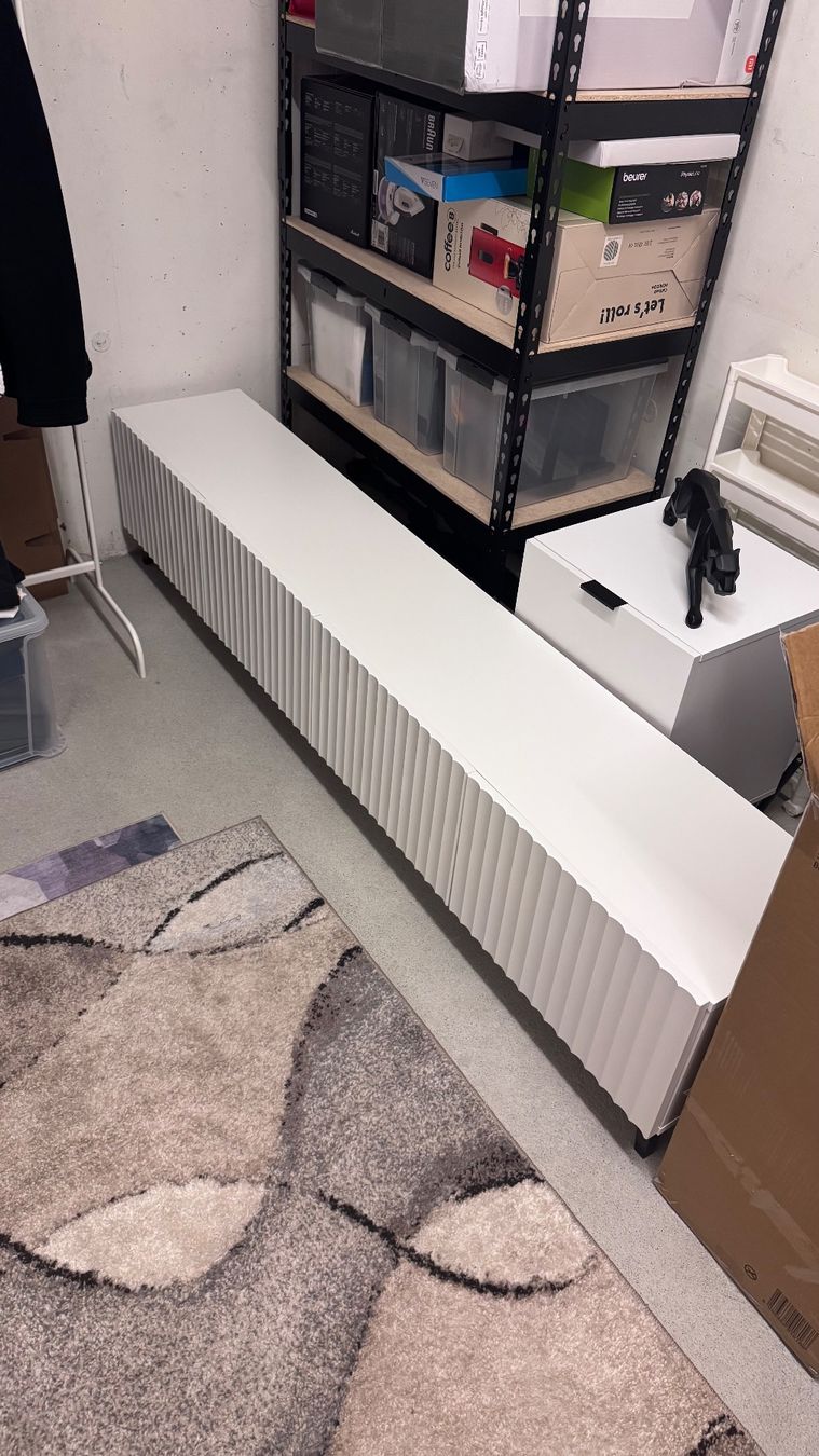 Mobili TV: TV Lowboard 190cm Weiss – Nuovo (secondo la descrizione) da Hinwil venduto da norisenya 5