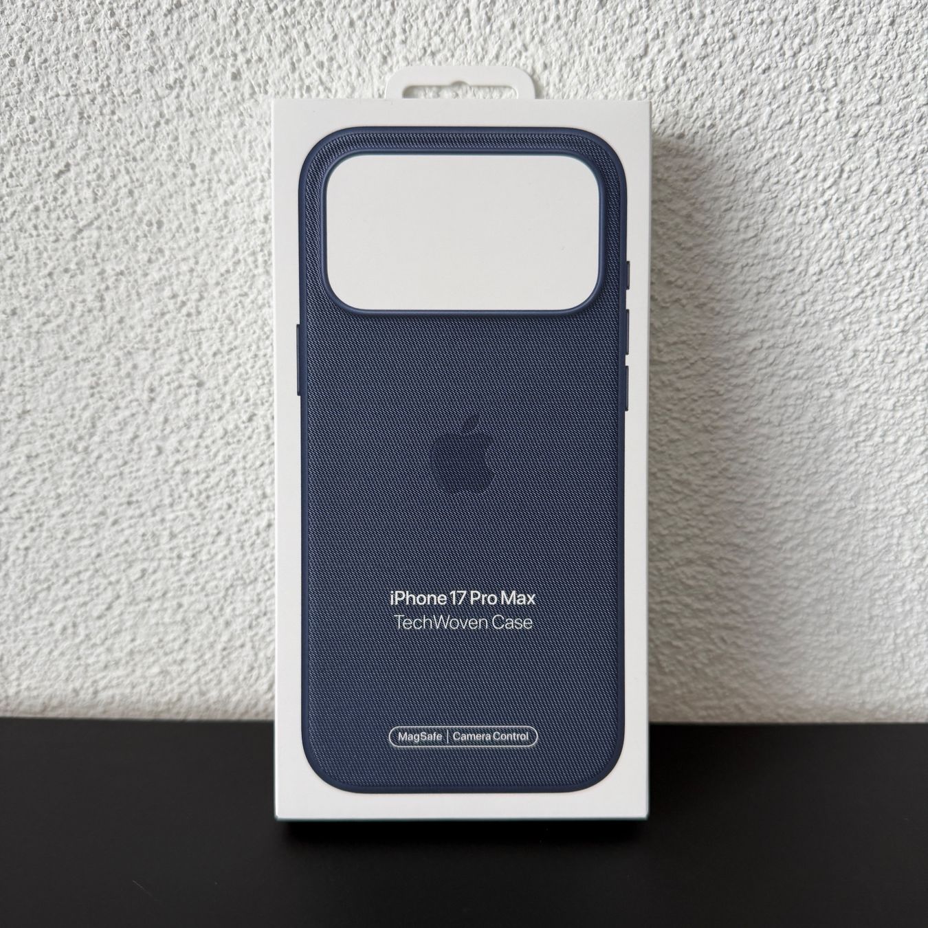 Apple Covers & Schutzfolien: Apple | TechWoven Case | Blau | iPhone 17 Pro Max – Gebraucht aus Tägerwilen von Skillet