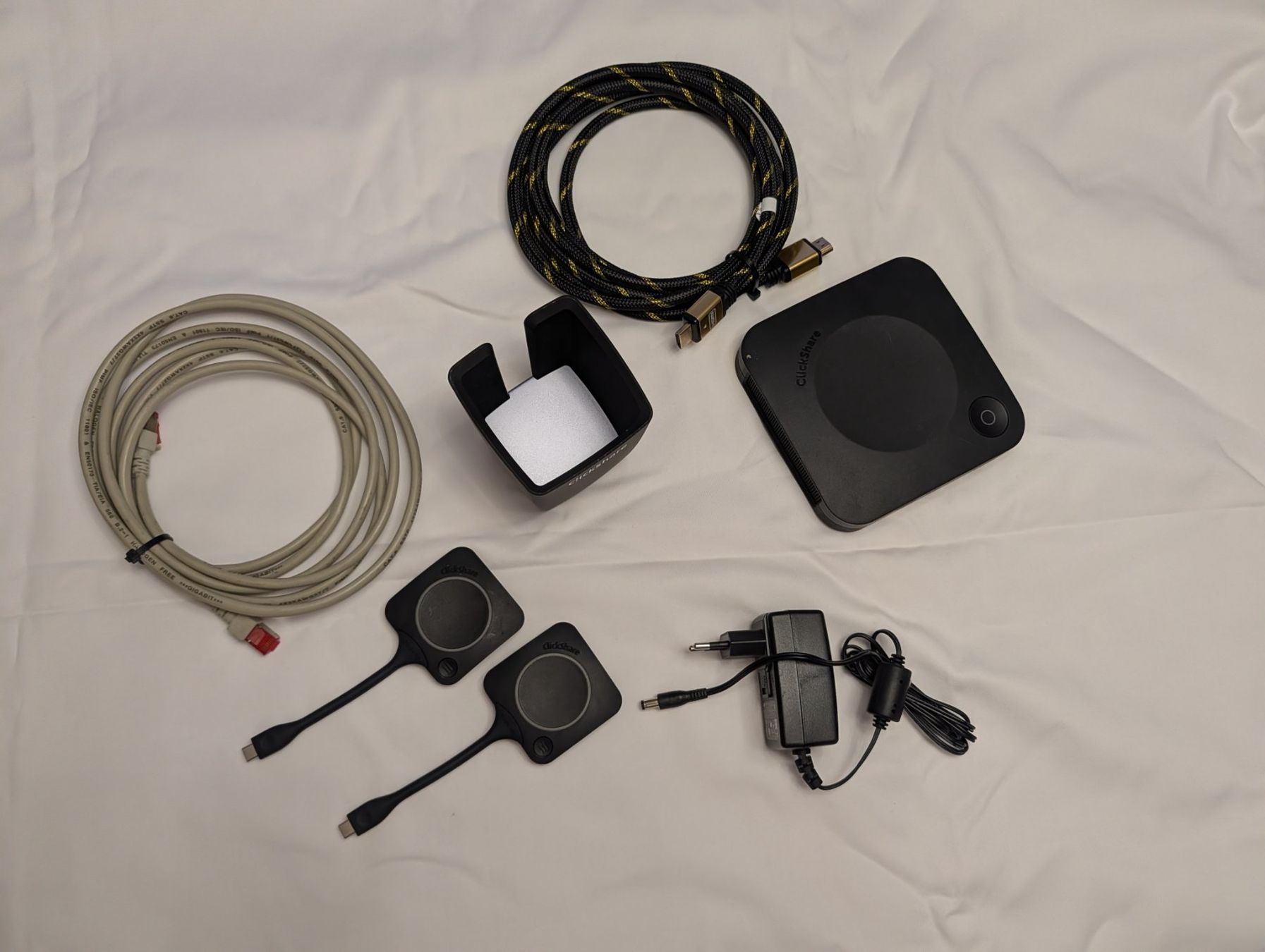 Systèmes audio & multimédias: Barco ClickShare C-10 USB C – D'occasion à Zürich par Pastuszkana 1