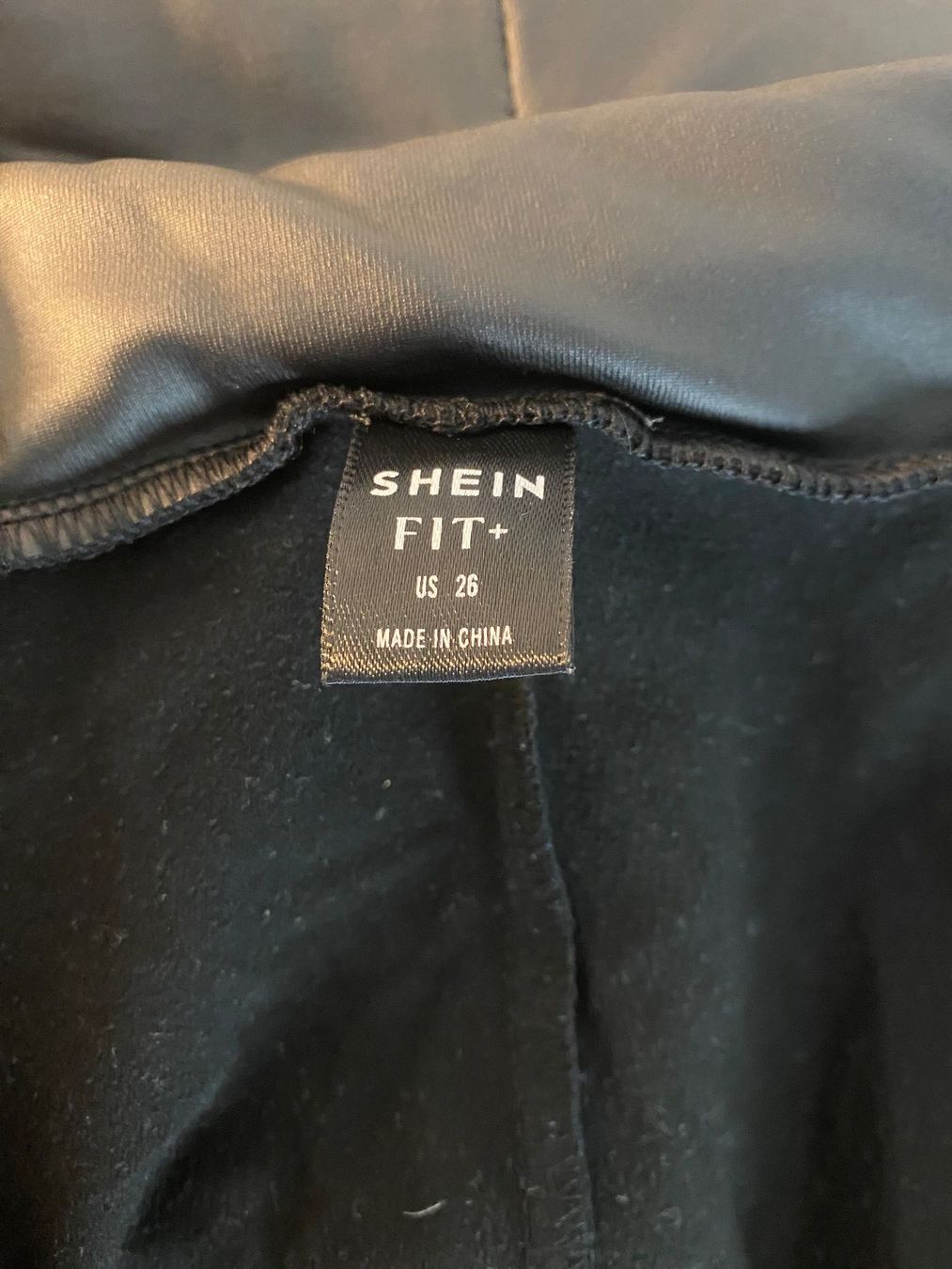 Shein Hosen: Hose in Leder-Optik schwarz Gr. 52 - 54 – Gebraucht aus Pratteln von a23_j2gs 4