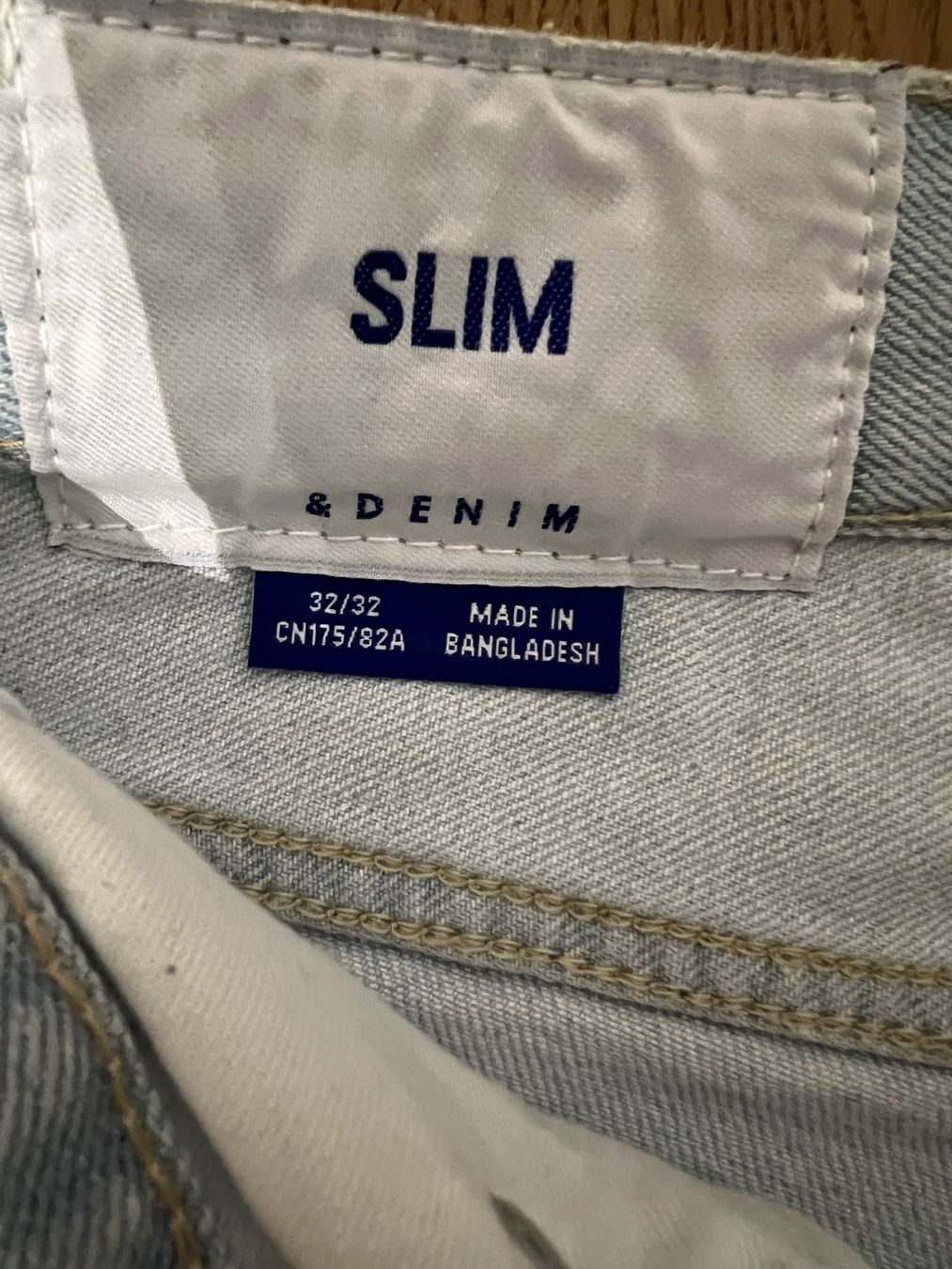 Jeans: Jeans hellblau Denim slim Gr. 32/32 – Usato da Urdorf venduto da Daniela028 1