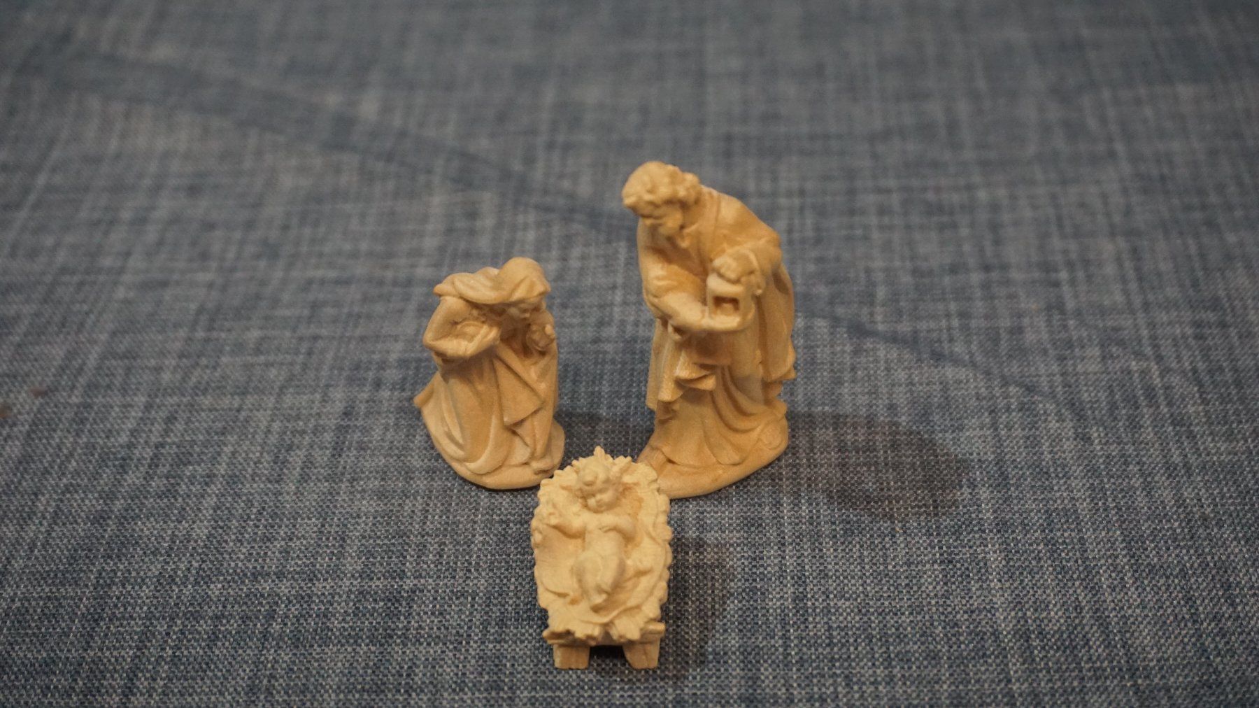 Alle Dekorationen: Holz Weihnachtskrippe Figuren Set – Neu (gemäss Beschreibung) aus Diessbach b. Büren von Crocharry 3