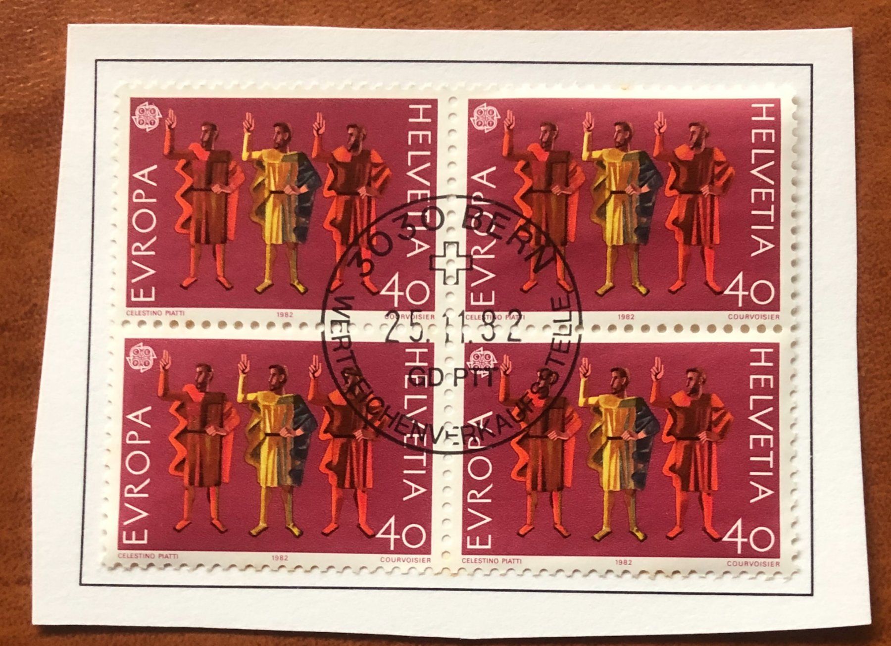 Tutti i francobolli: 4 er Block Nr.670 mit Papier Stempel Bern    – Usato da Aarau venduto da Billa007