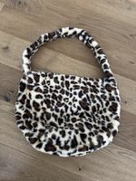 Kuschlige Handtasche mit Leopardenmuster neu