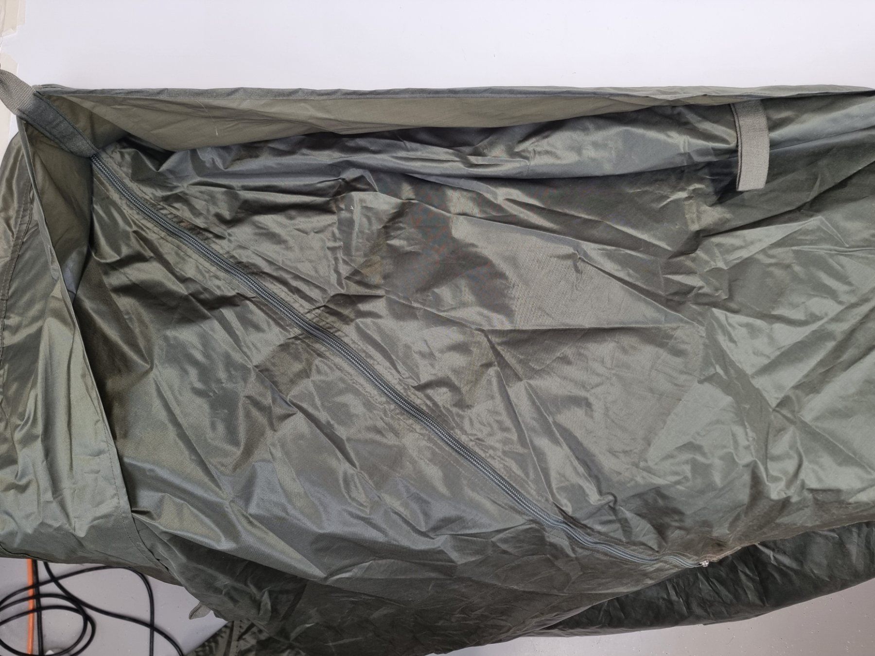 Zelte: Praktisches Militärzelt – Gebraucht aus Urtenen-Schönbühl von Restwert_Schoenbuehl 2