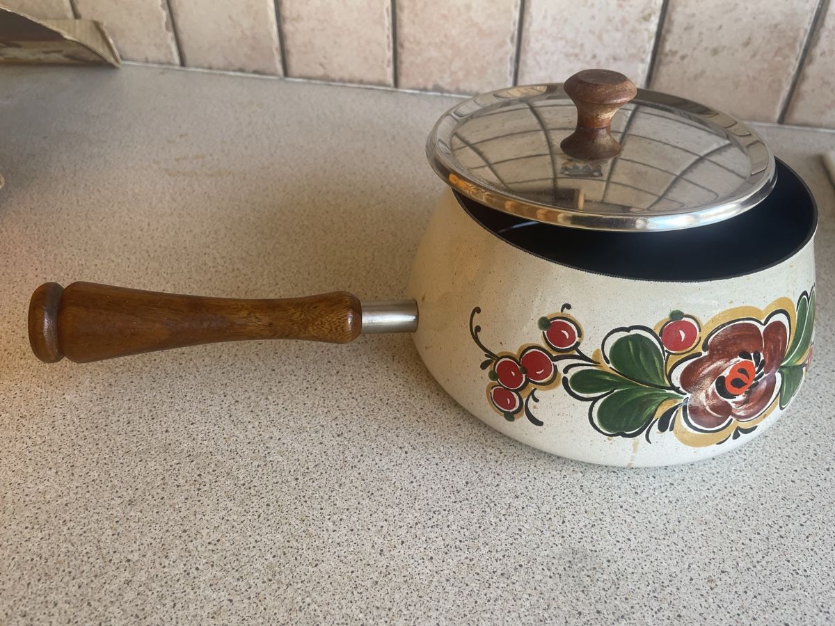 Set di piatti: Lot pour fondue bourguignonne  – Usato da Vernier venduto da Cocopschit 1