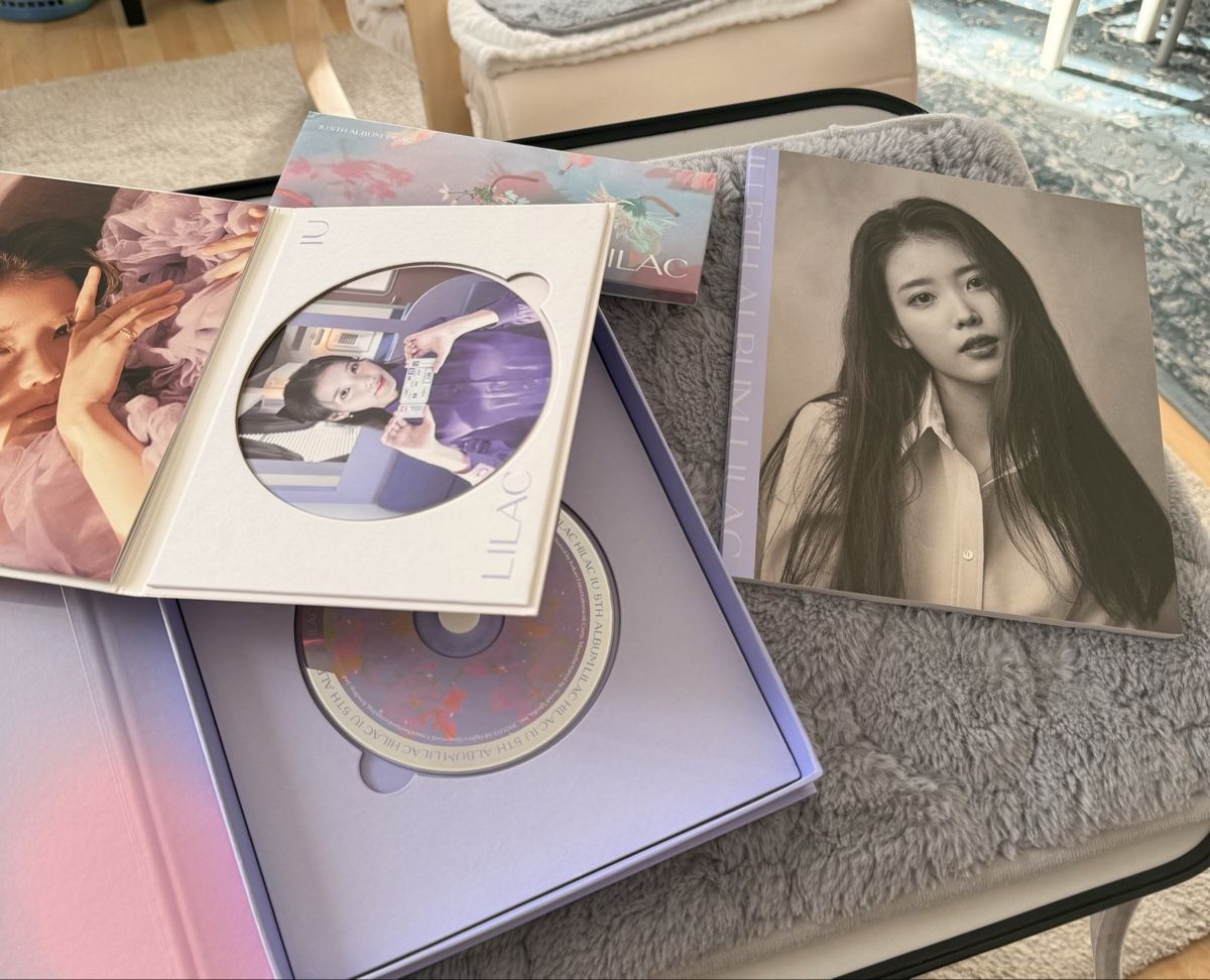 CDs: IU 5th Album Lilac CD Box Set  – Neu (gemäss Beschreibung) aus Domat/Ems von Drunkwithjjk21 2
