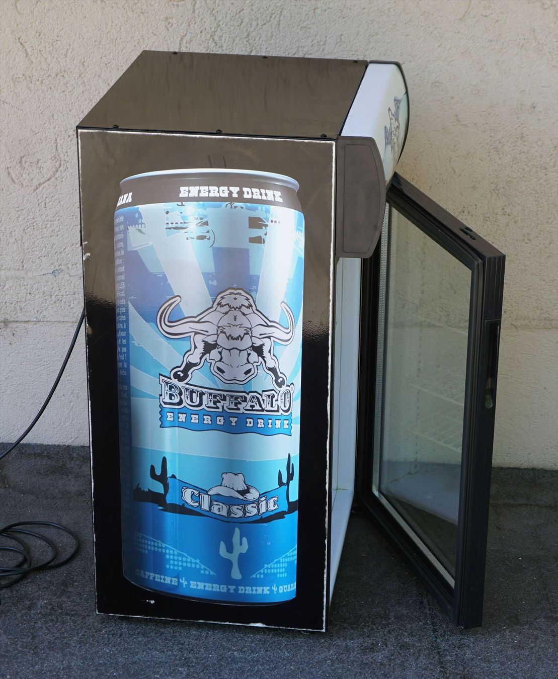 Vetrine: Buffalo Energy Drink Vitrinenschrank mit LED Display – Usato da Meggen venduto da Trouvaillen 5