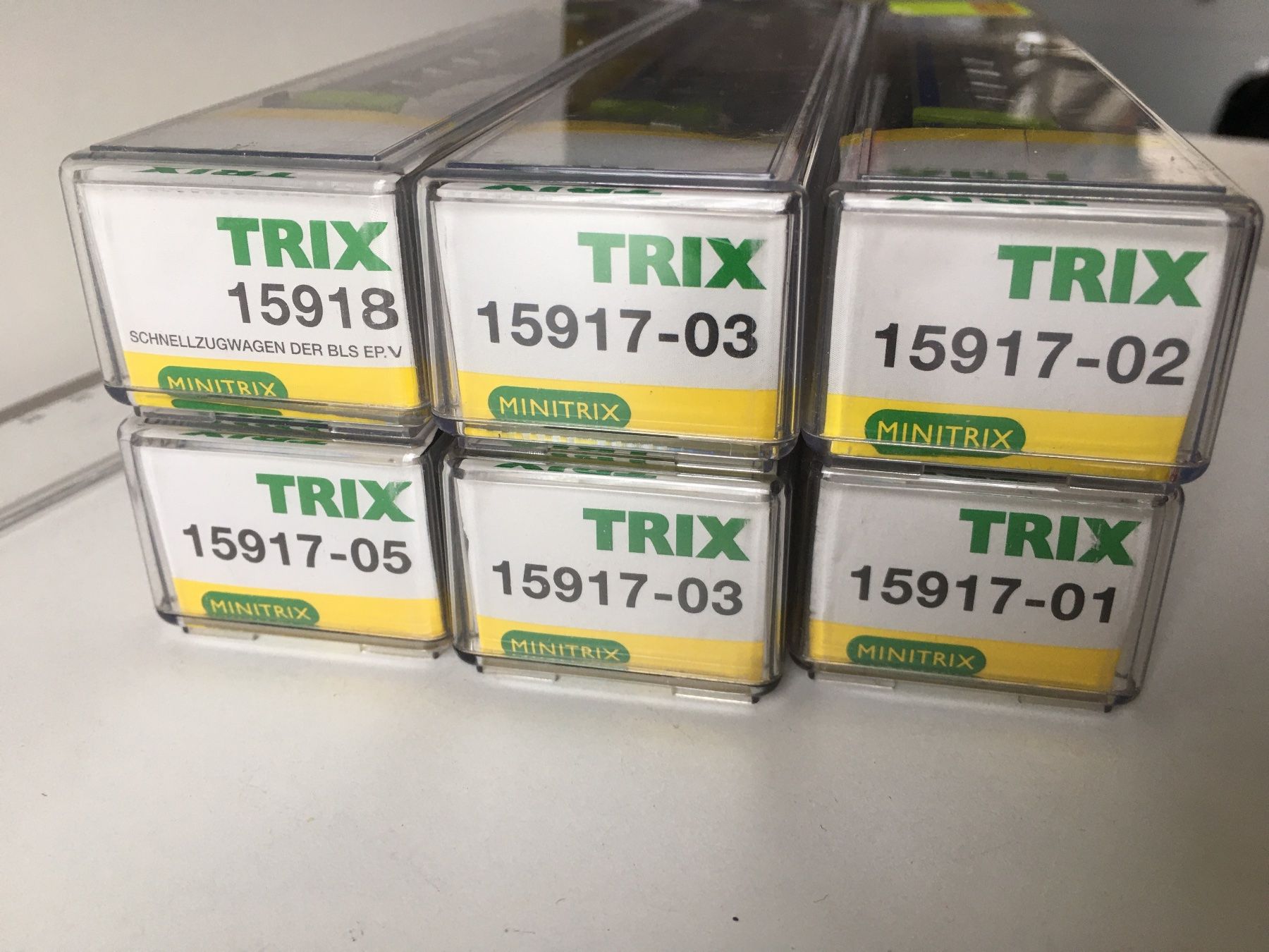 6er Set Trix Spur N 15917 und 15918 Personenwagen bls (Neu (gemäss ...
