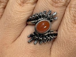 Roter Achat-Ring im Vintage-Stil