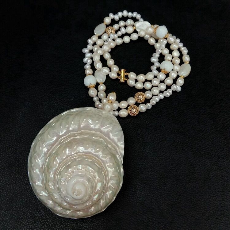 Ein Muschel Perlen Kette Echt Collier Perles coquillage vrai Kaufen