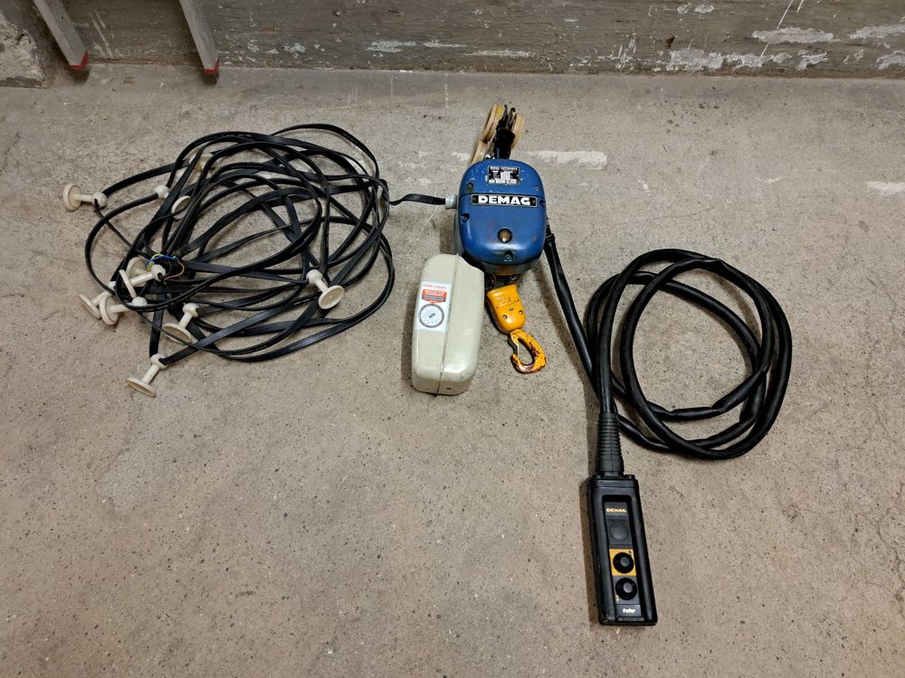 DEMAG LAGERSCHILD B-SEITIG mit Bremsbelag für Kettenzug PK1 PK2 PK5 DEMAG LAGERSCHILD B-SEITIG mit Bremsbelag für Kettenzug PK1 PK2 PK5