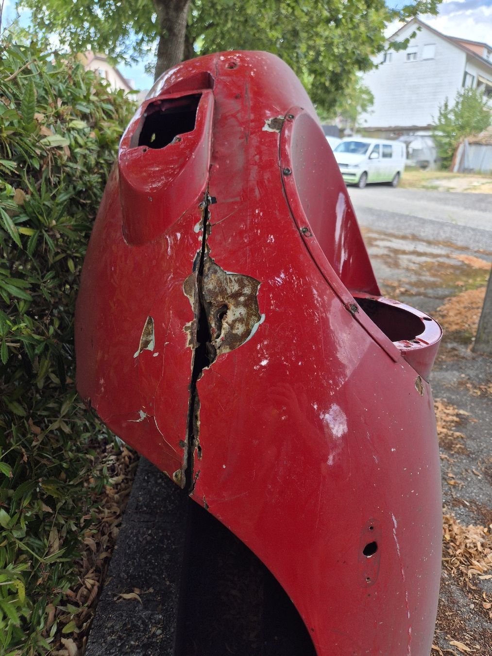 Jaguar Tutti pezzi di ricambio auto: Jaguar E Type Motorhaube für Deko oder zum herrichten. – Difettoso da Wangen b. Olten venduto da madmax05 4
