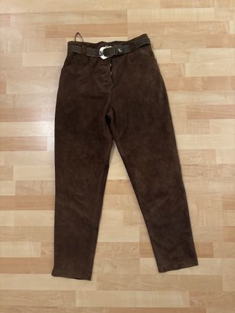 Lederhosen zu verkaufen