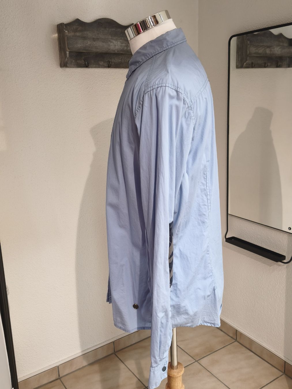 Esprit Camicie: EDC Hemd, Grösse XL, Hellblau mit Ellenbogen-Patches – Nuovo (secondo la descrizione) da Emmetten venduto da SecondhandSiska 1