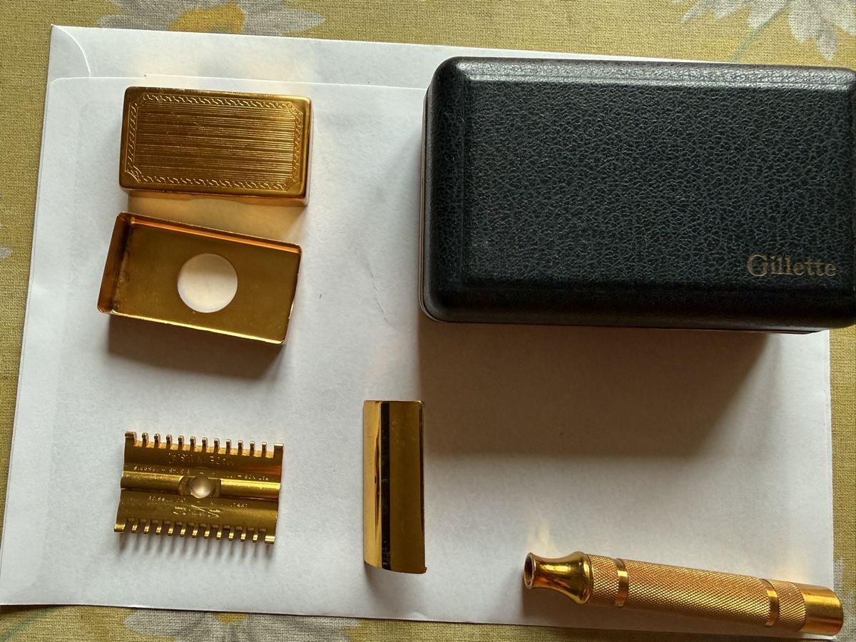 Gillette Rasoi & Lamette da barba: Vintage Gillette Set mit Box – Usato da Basel venduto da balenadelfino 4