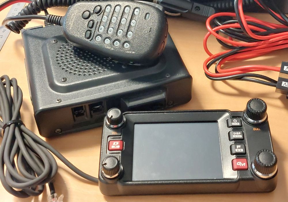 YAESU FTM-400 (Gebraucht) in Uster für CHF 195 – mit Lieferung auf ...