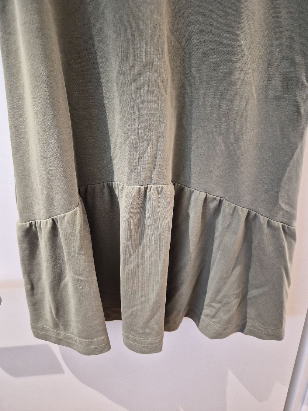 Esprit Kleider: Esprit Kleid Khaki Grösse M  – Gebraucht aus Schwarzenberg LU von LadySecondhand 2