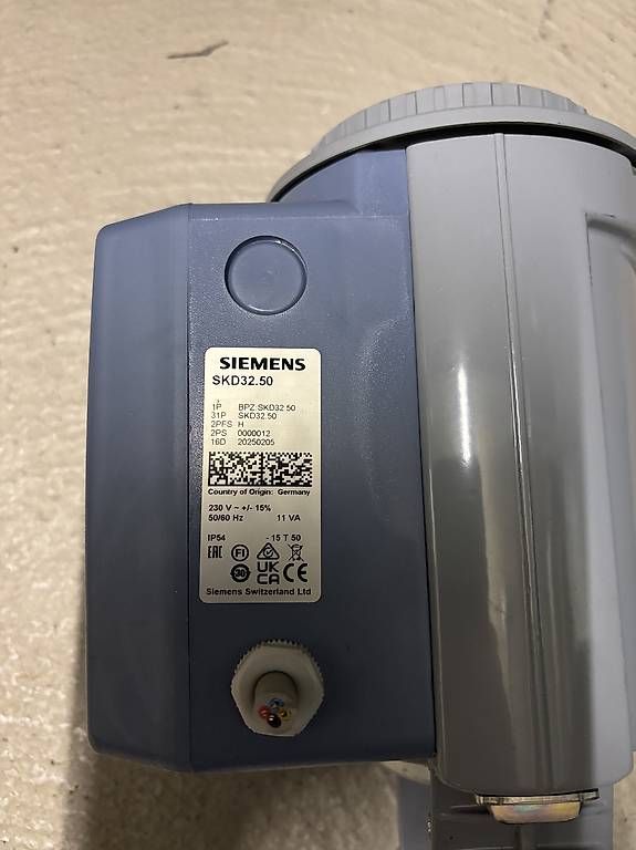 Radiatori: Stellantrieb Siemens skd32.50 – Usato da Lengnau BE venduto da hs67 1