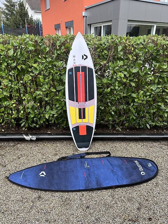 Duotone Tavole da surf e di nuoto: Duotone WAM SLS 5'9 Kitesurfboard – Usato da St. Gallen venduto da eliasmae 3