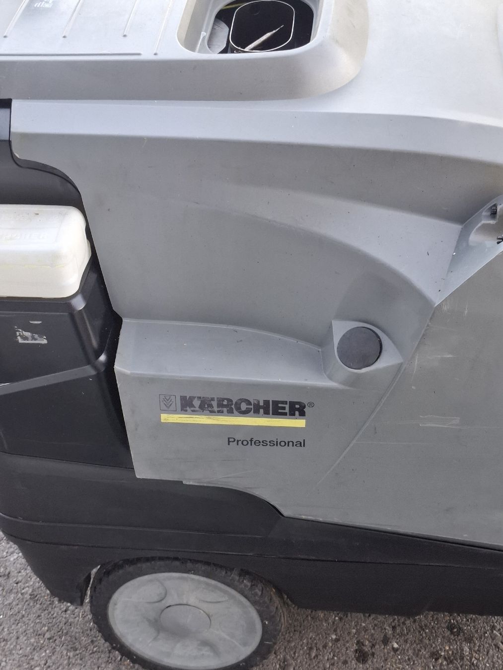 Kärcher Nettoyeurs à haute pression: KÄRCHER PROFESSIONAL HDS  9/17 4-C – D'occasion à Emmenbrücke par dsn15 3