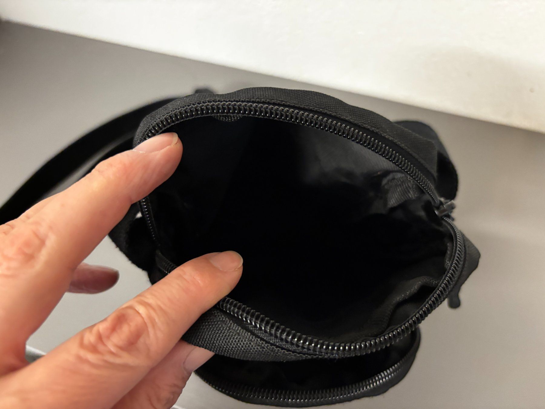 Converse Borse: Converse Umhängetasche schwarz – Usato da Spiegel b. Bern venduto da Laystyx 2