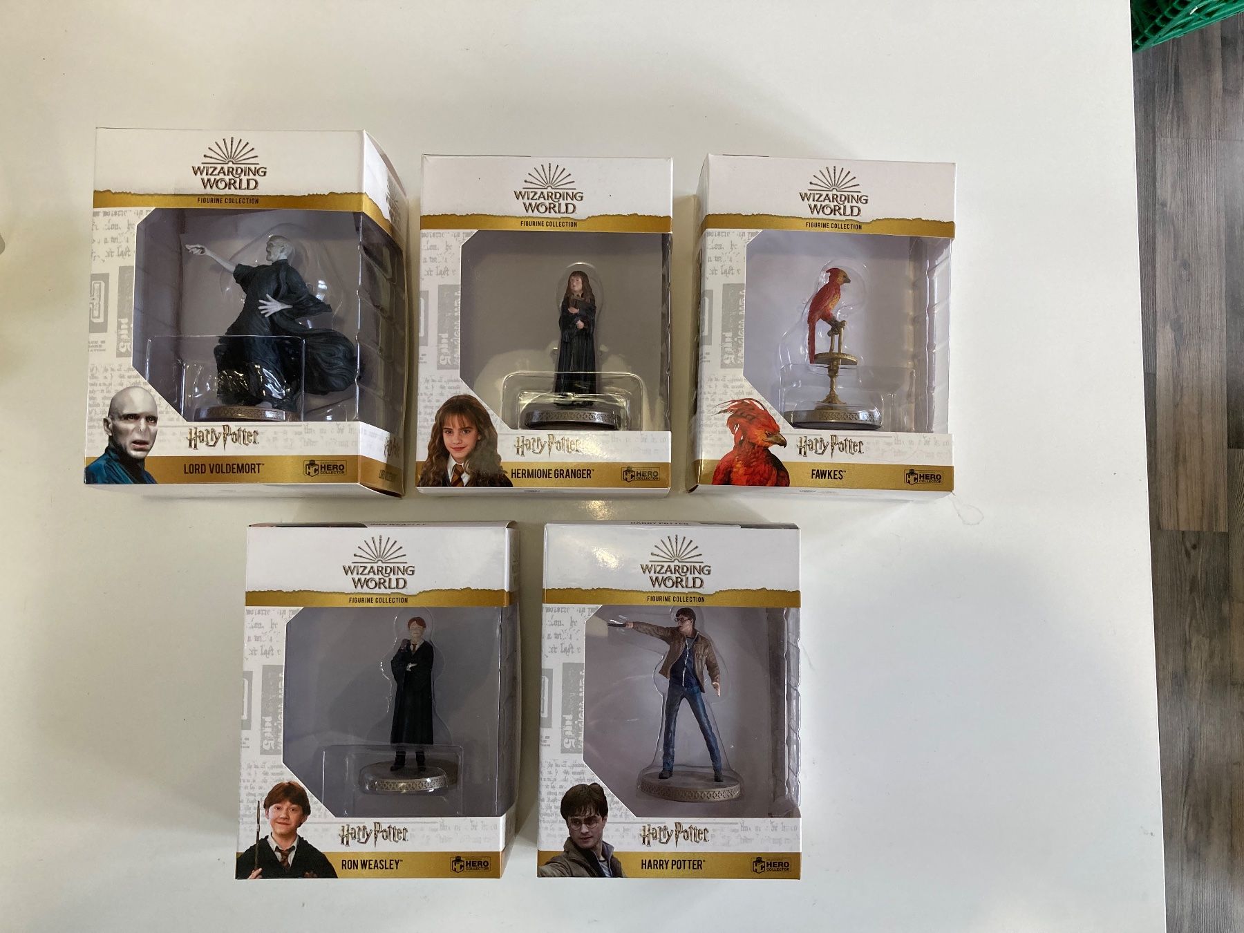 Statuette: Harry Potter Figurines Collection avec boîtes. – Usato da Bassecourt venduto da CALUMET-X 1