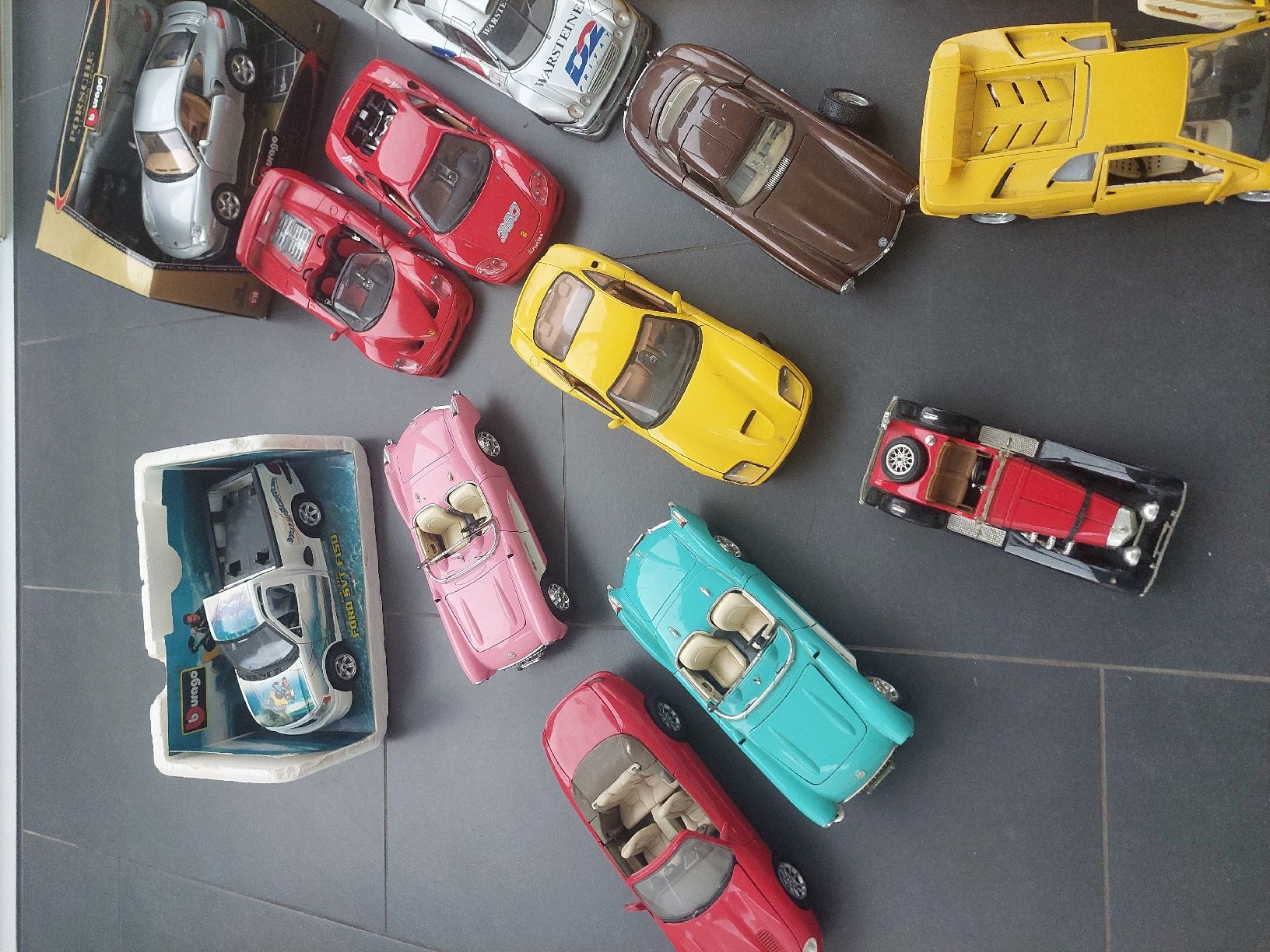 Modellini d'auto: Burago Auto Miniaturen – Usato da Schachen LU venduto da Mister-jo 1