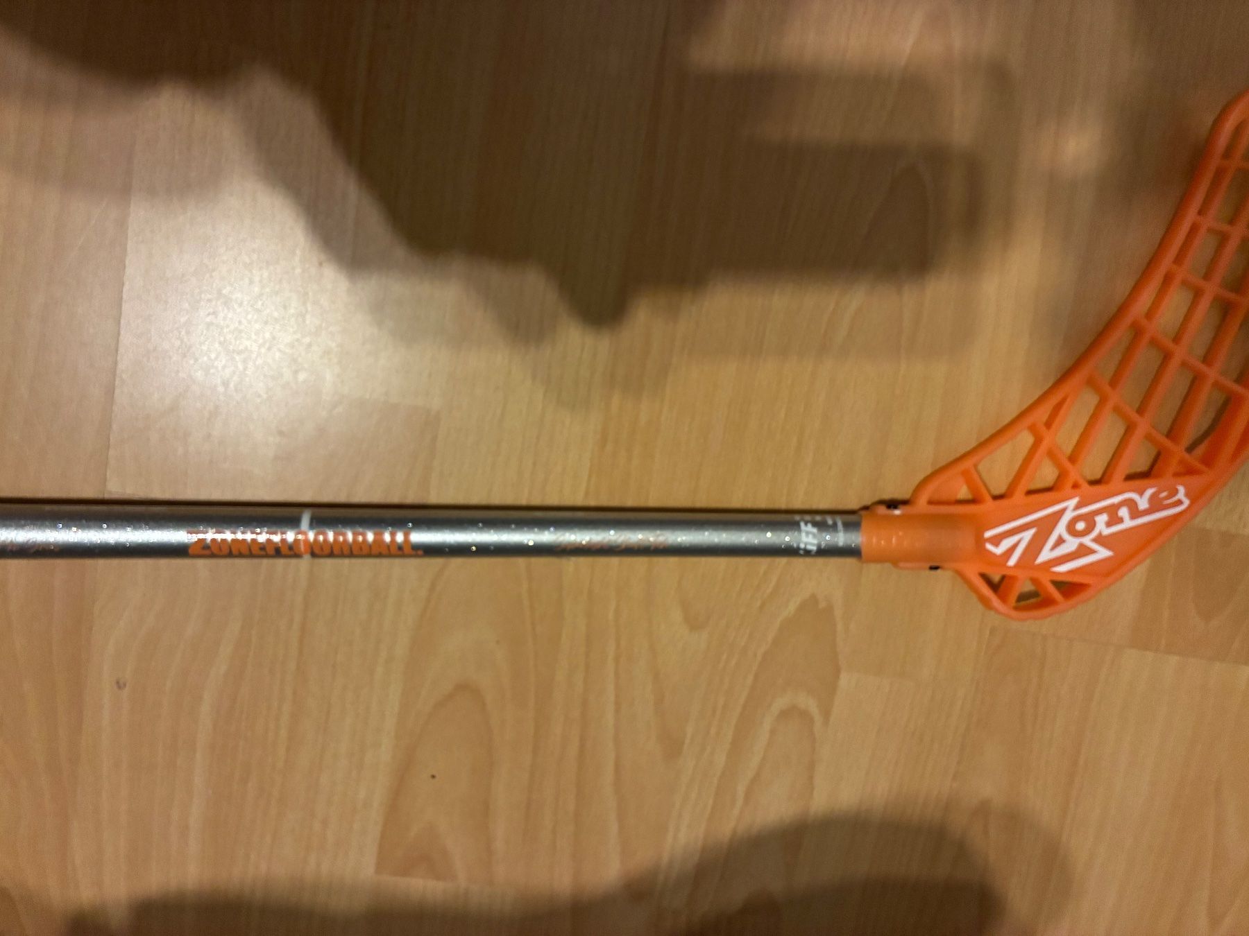 Unihockey: Zone Hyper 28 Glitter 92 cm links – Nuovo (secondo la descrizione) da Aarau Rohr venduto da Sheeno 1