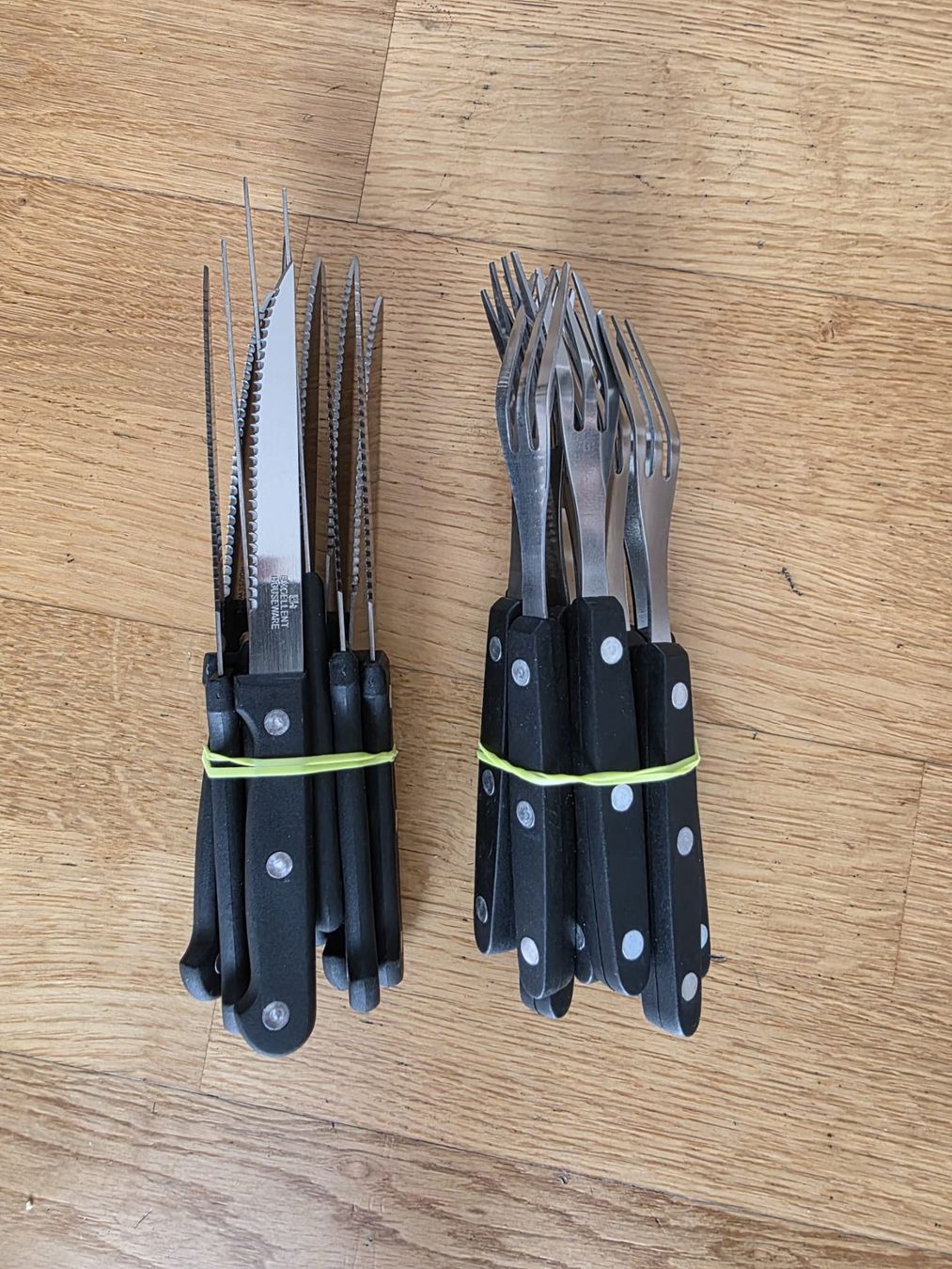 Couverts: Ungebrauchtes BBQ Messer- und Gabelset, 24-teilig – Neuf (Voir description) à Bern par lie_59ln 1