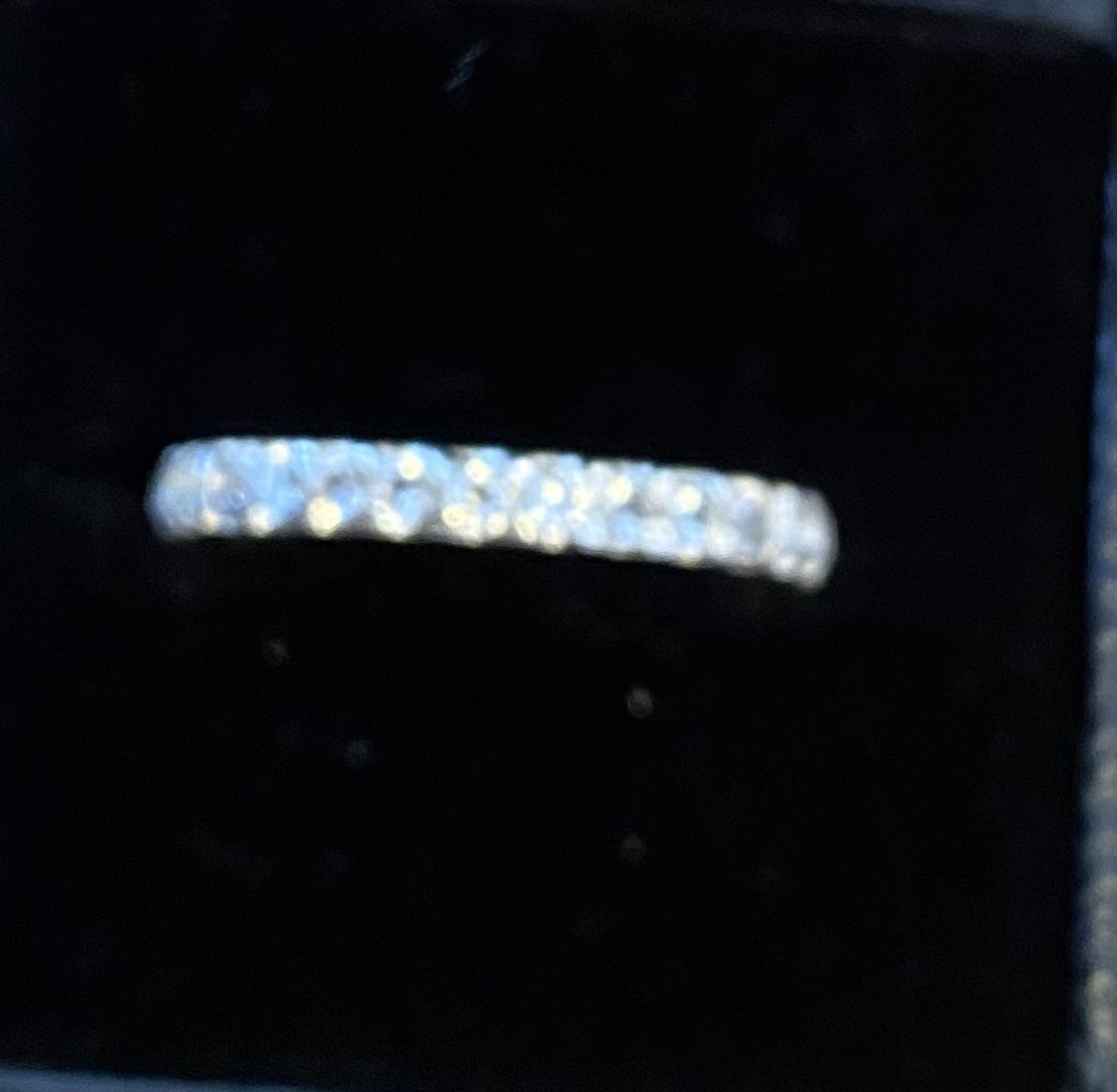 Anelli: Memoire Ring, silber mit weißen Saphiren. – Nuovo (secondo la descrizione) da Walenstadt venduto da Fedi59 1