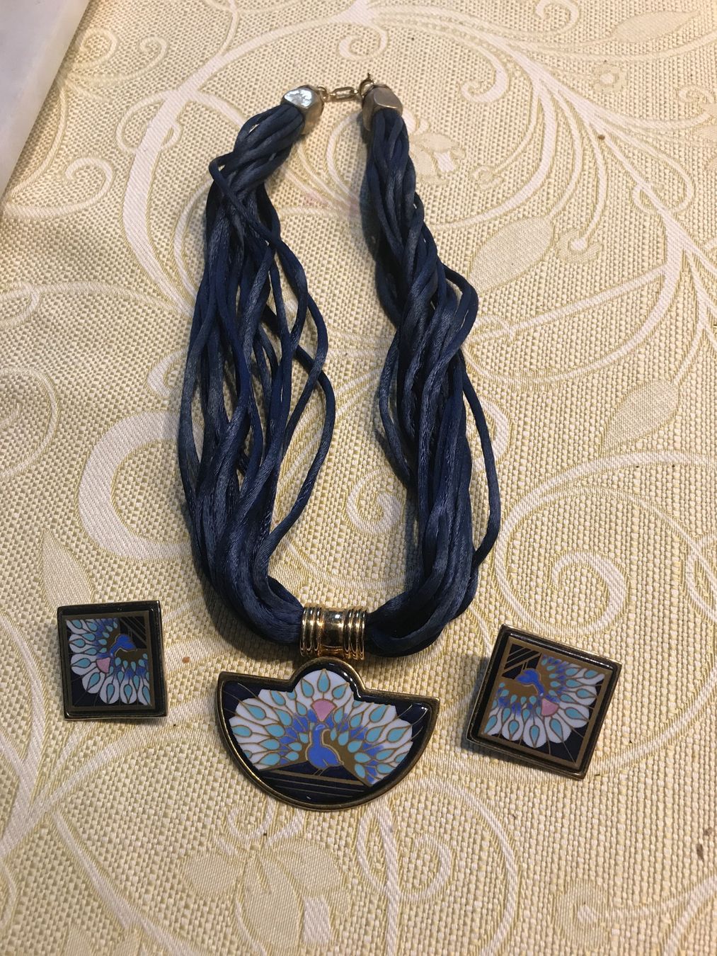 Colliers: Michaela Frey Schmuckset , Halskette und Ohrclips – D'occasion à Wettingen par Andres54 2