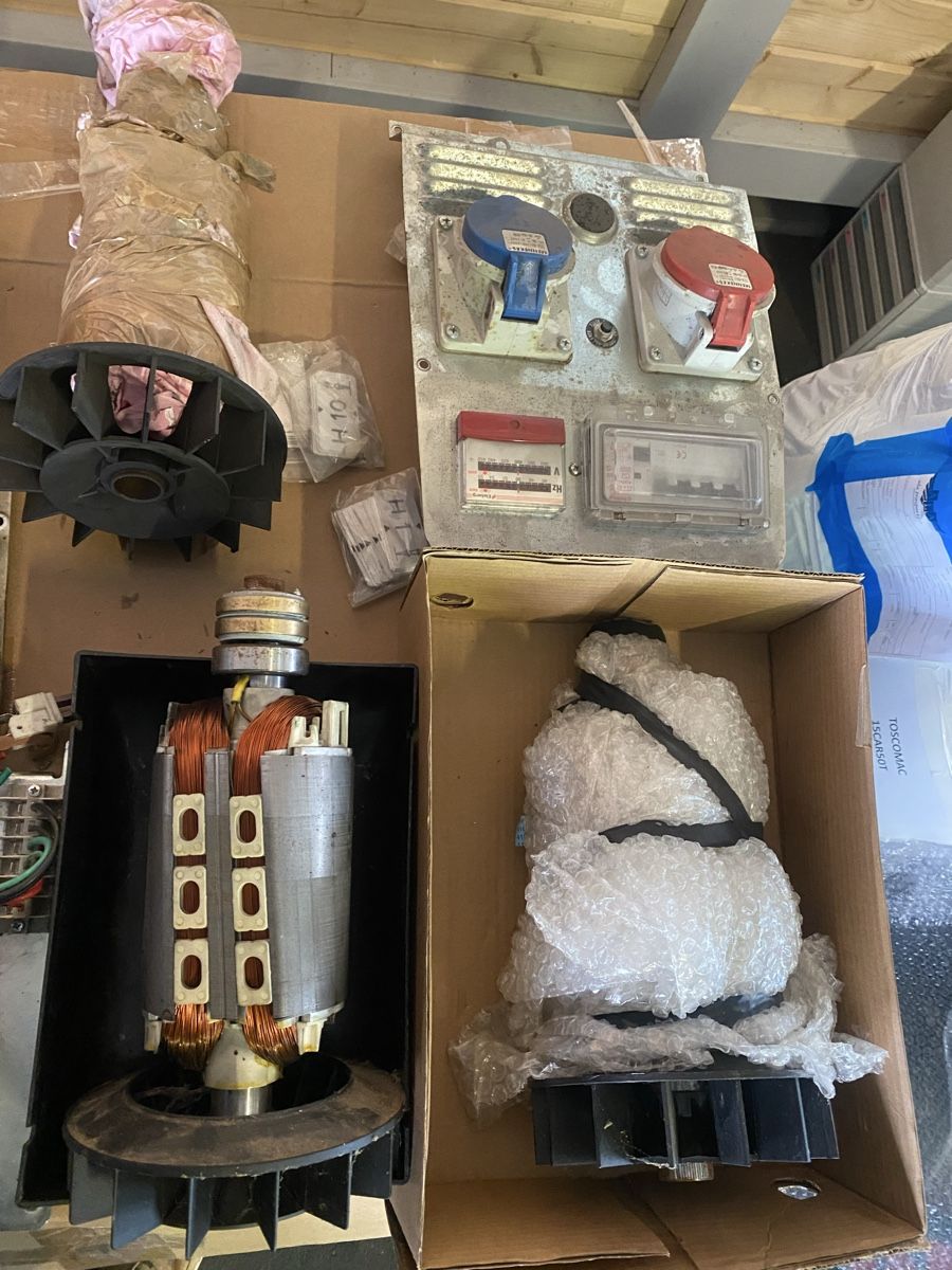 Generatori di corrente: Generator, Rotor, Notstromgruppe – Usato da Ebnat-Kappel venduto da Mech57 1