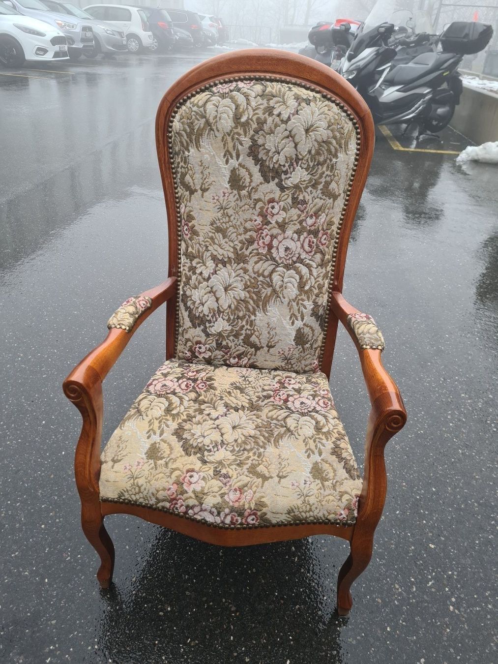 Sessel: Fauteuil – Gebraucht aus Monthey von 187-zeroo