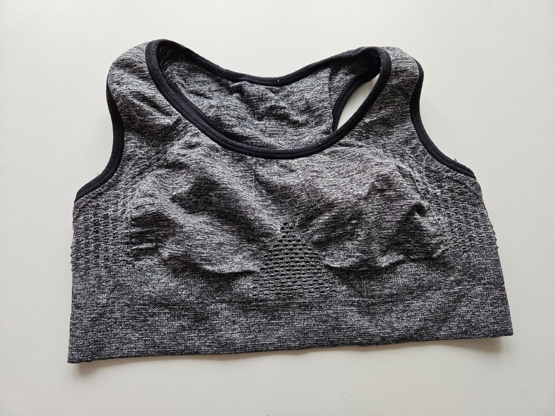 Top: Sport-BH grau – Usato da Schaffhausen venduto da sabrina915